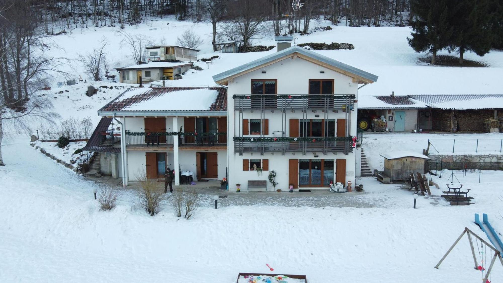 Hotel Garni Fobbie à Brentonico Extérieur photo