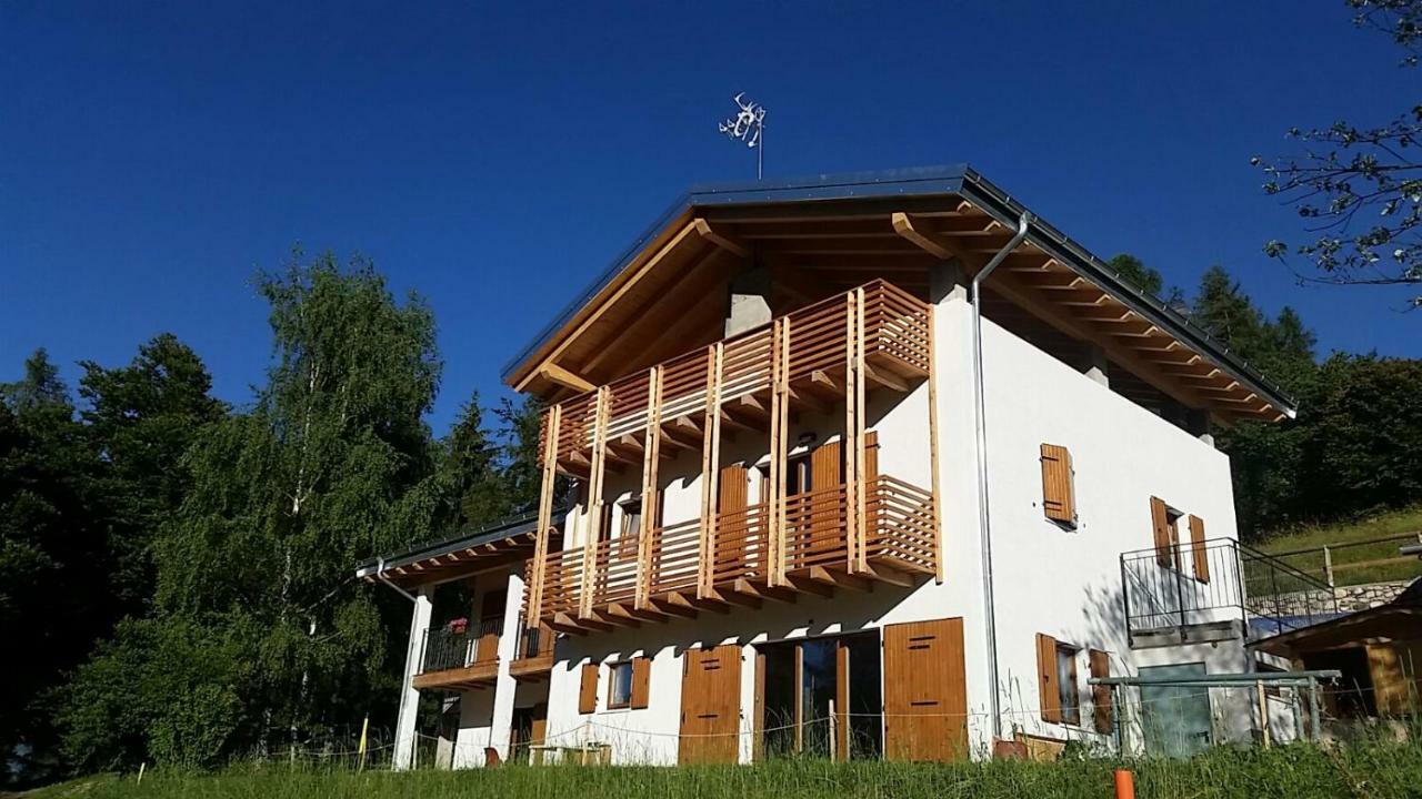 Hotel Garni Fobbie à Brentonico Extérieur photo